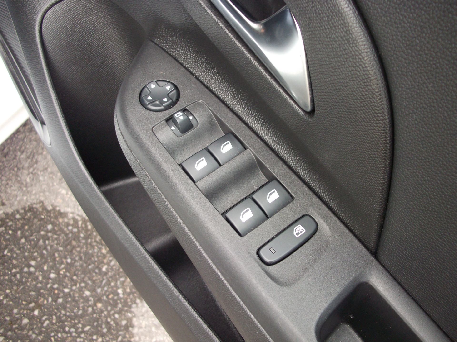 2020 Vauxhall Corsa 1.2 Turbo Elite NAV Premium 5Dr (DP70KNZ) Thumbnail 33