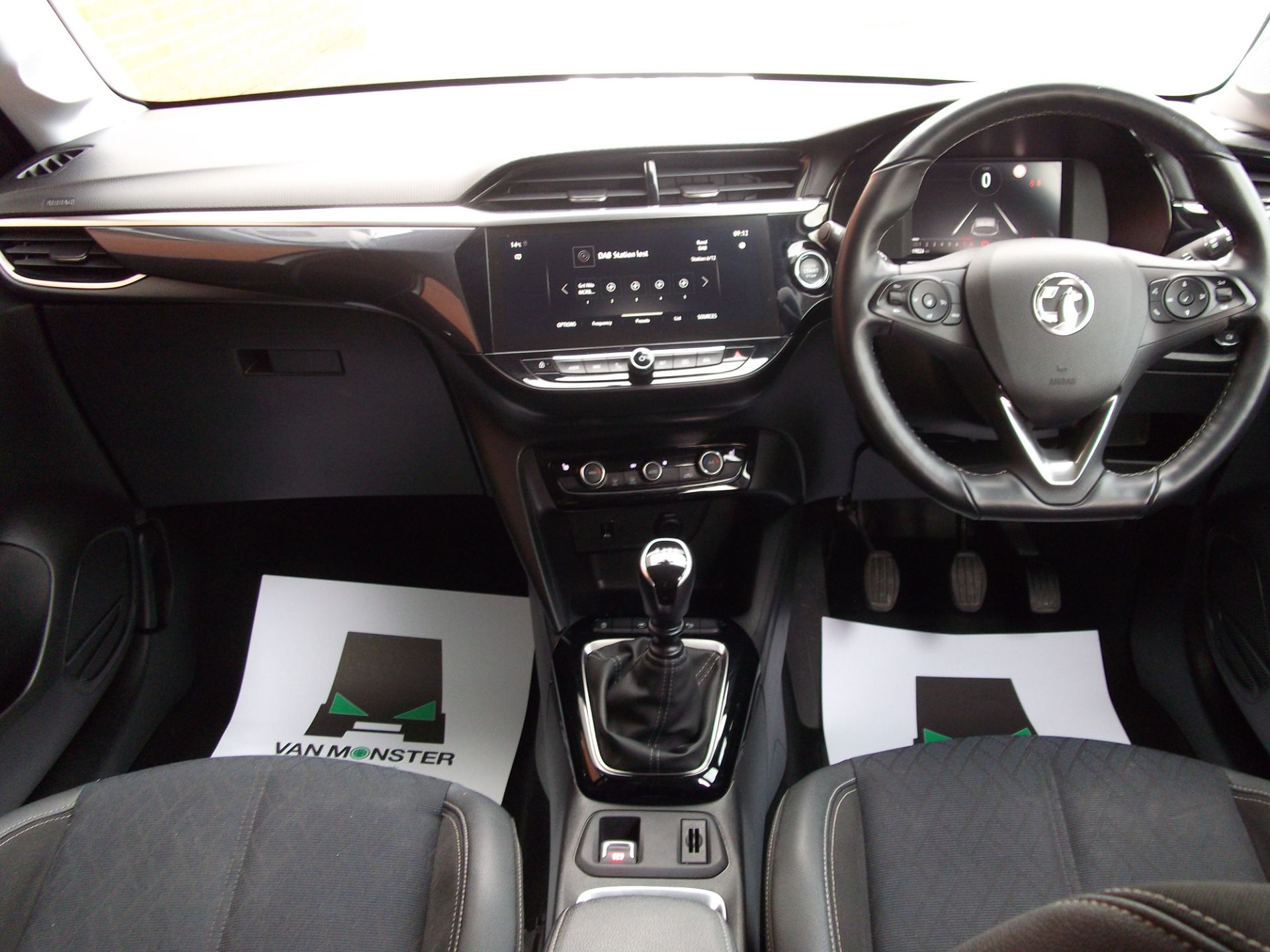2020 Vauxhall Corsa 1.2 Turbo Elite NAV Premium 5Dr (DP70KNZ) Thumbnail 11