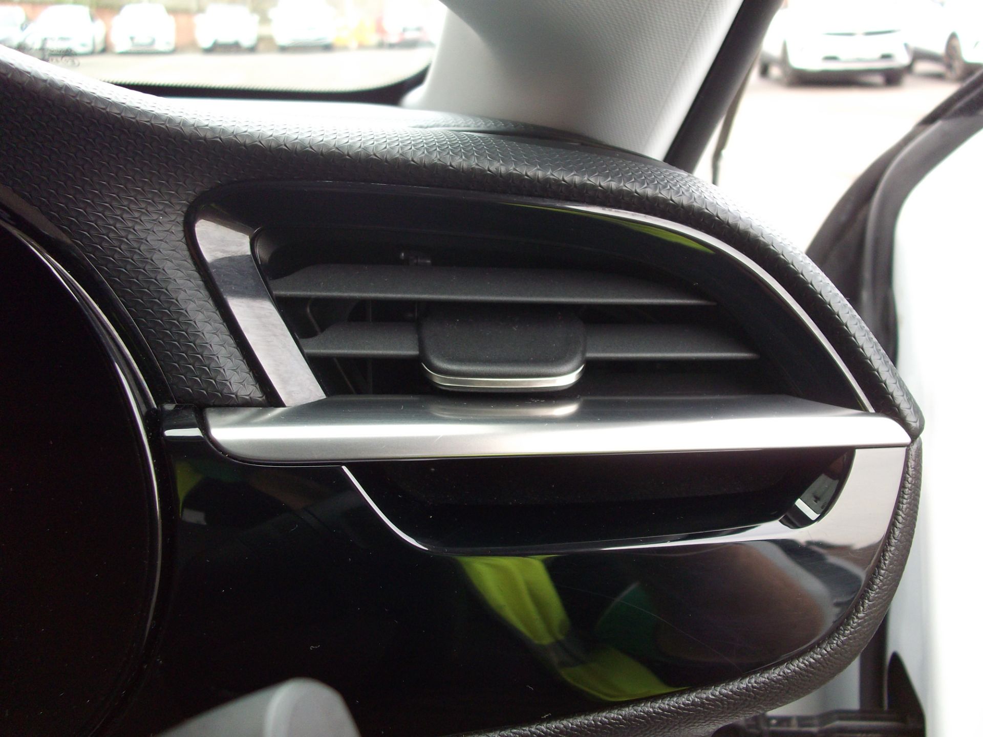 2020 Vauxhall Corsa 1.2 Turbo Elite NAV Premium 5Dr (DP70KNZ) Thumbnail 25