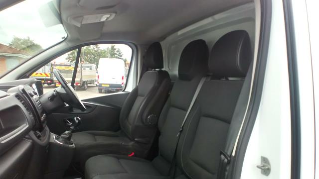2017 Vauxhall Vivaro 2900 1.6Cdti 120Ps Sportive H1 Van (DS67BYH) Image 14