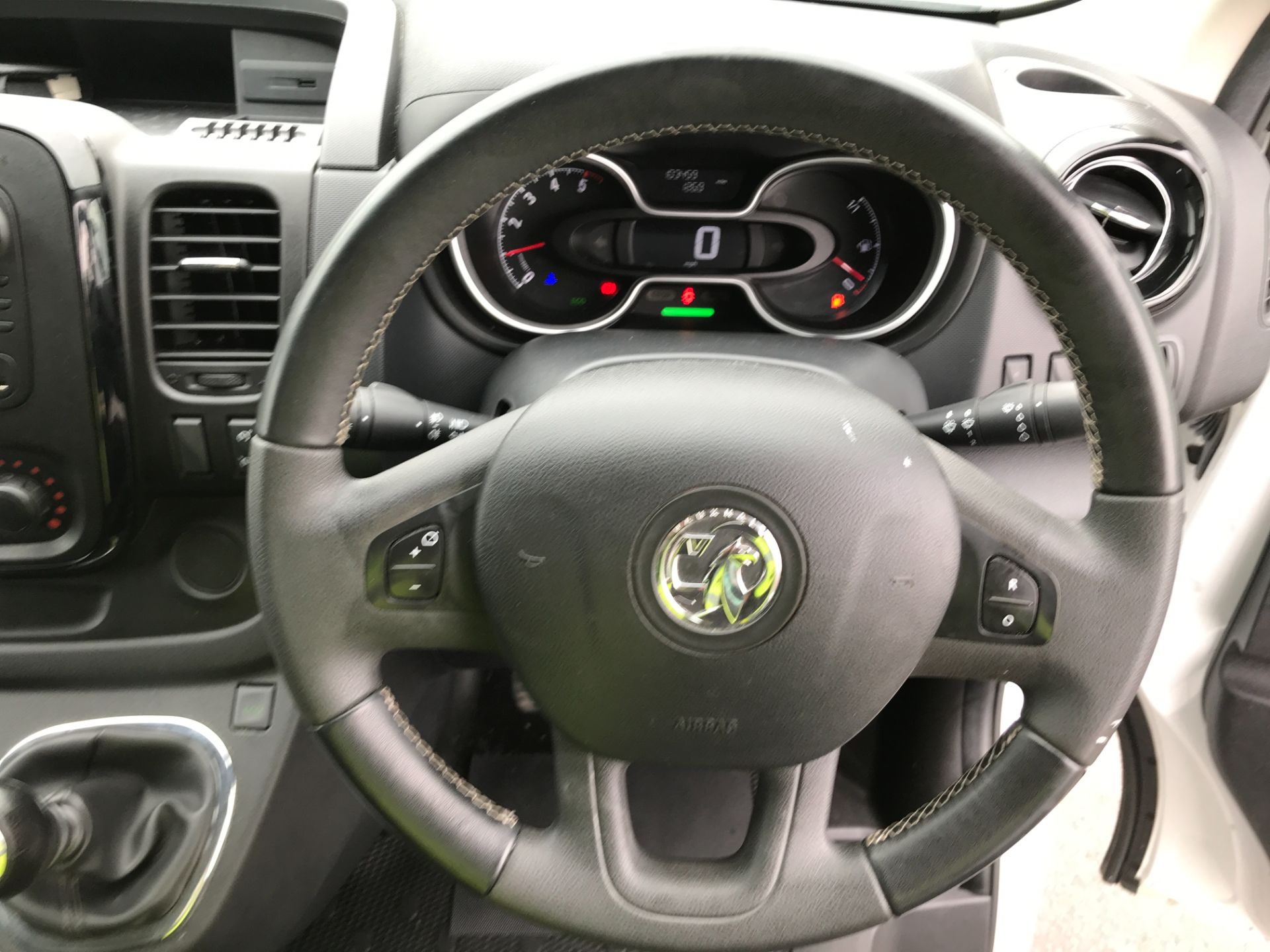 2018 Vauxhall Vivaro 2900 L2 H1 1.6CDTI 120PS SPORTIVE EURO 6 (DS68FSK) Thumbnail 15