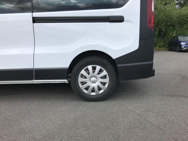 2018 Vauxhall Vivaro 2900 L2 H1  1.6CDTI 120PS 9 SEAT MINIBUS EURO 6 (DS68FWP) Image 15