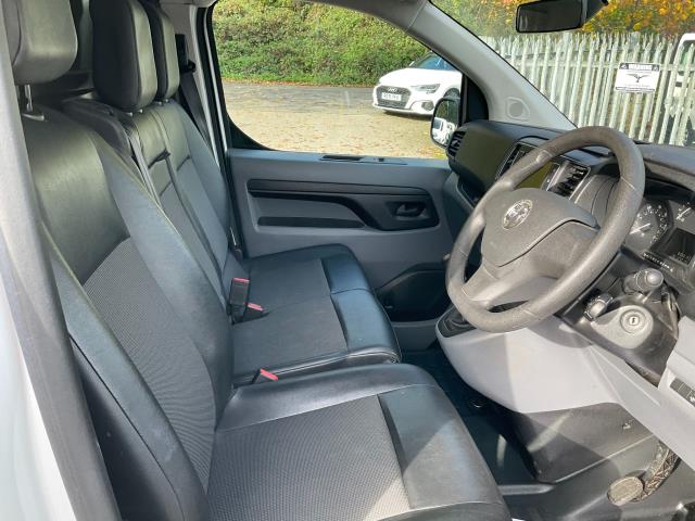 2019 Vauxhall Vivaro 2900 1.5D 100Ps Sportive H1 Van (DS69SWJ) Image 16