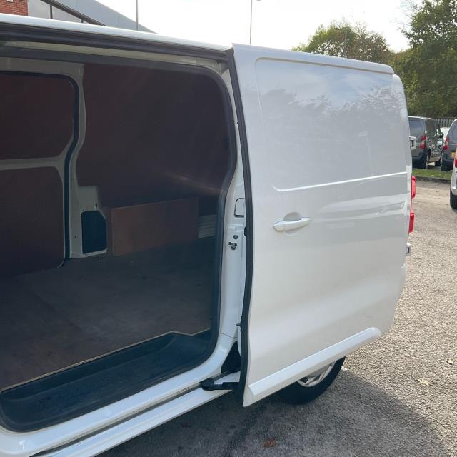 2019 Vauxhall Vivaro 2900 1.5D 100Ps Sportive H1 Van (DS69SWJ) Image 8