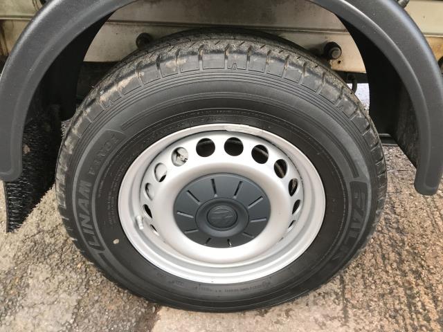 2021 Volkswagen Crafter CR35 13FT 6 LUTON 140PS STARTLINE EURO 6 TAIL LIFT  (DS70FVO) Image 20