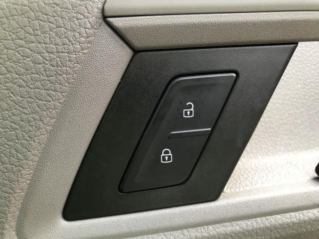 2021 Volkswagen Crafter CR35 13FT 6 LUTON 140PS STARTLINE EURO 6 TAIL LIFT  (DS70FVO) Image 38