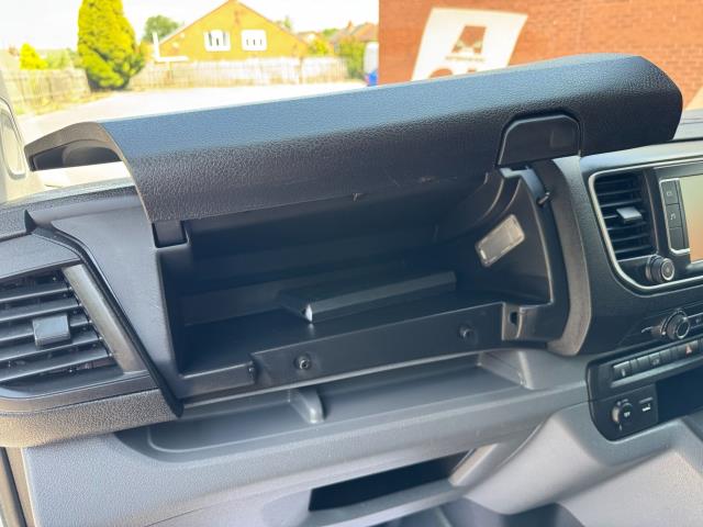 2020 Vauxhall Vivaro 2900 1.5D 100Ps Dynamic L2 H1 Van (DS70JKK) Image 39