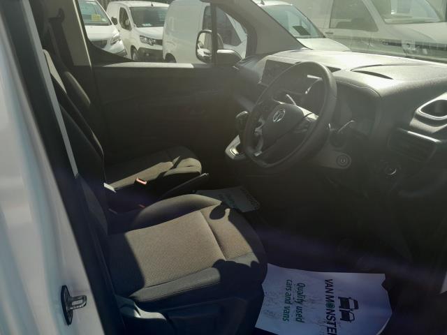 2020 Vauxhall Combo Cargo 2300 1.5 Turbo D 100Ps H1 Sportive Van (DS70JUF) Image 15