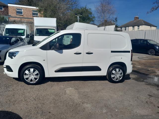2020 Vauxhall Combo Cargo 2300 1.5 Turbo D 100Ps H1 Sportive Van (DS70JUF) Image 6