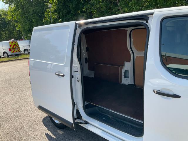 2020 Vauxhall Vivaro 2900 1.5D 100Ps Dynamic H1 Van (DS70WWU) Image 16