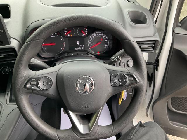 2020 Vauxhall Combo Cargo 2300 1.5 Turbo D 100Ps H1 Sportive Van (DS70WYL) Image 17