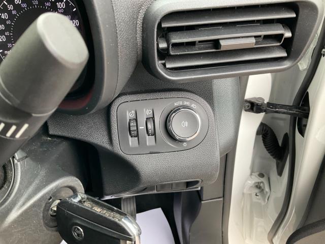 2020 Vauxhall Combo Cargo 2300 1.5 Turbo D 100Ps H1 Sportive Van (DS70WYL) Image 26