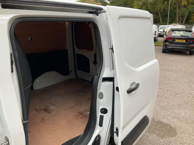 2020 Vauxhall Combo Cargo 2300 1.5 Turbo D 100Ps H1 Sportive Van (DS70WYL) Image 8
