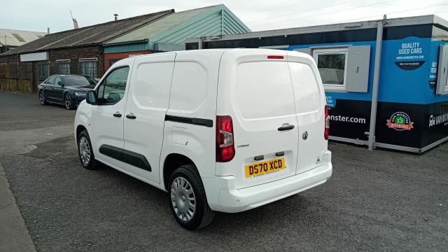 2021 Vauxhall Combo Cargo 2300 1.5 Turbo D 100Ps H1 Sportive Van (DS70XCD) Image 6