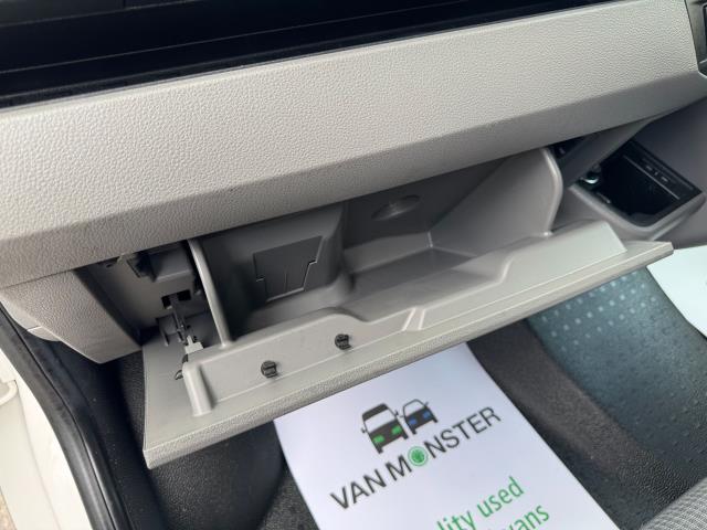 2023 Volkswagen Transporter 2.0 TDI 150 Startline Van LWB  (DS73BZH) Image 45