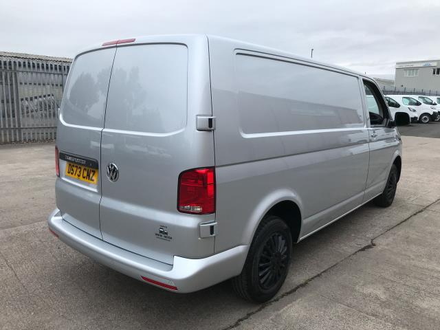 2023 Volkswagen Transporter T32 LWB 2.0TDI 150PS STARTLINE AIR CON EURO 6 (DS73CNZ) Image 4