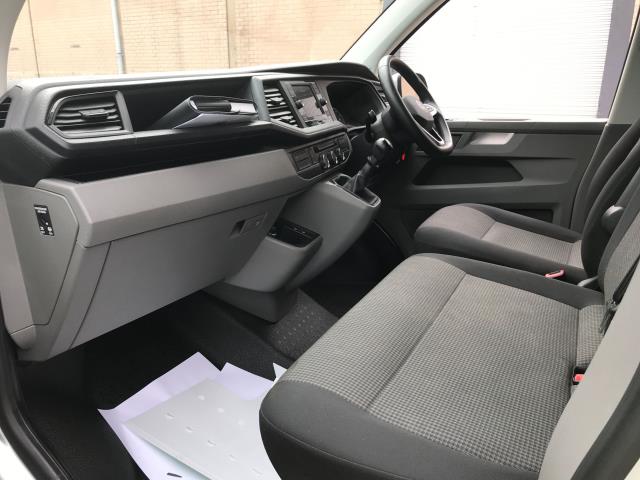 2023 Volkswagen Transporter T32 LWB 2.0TDI 150PS STARTLINE AIR CON EURO 6 (DS73CNZ) Image 24