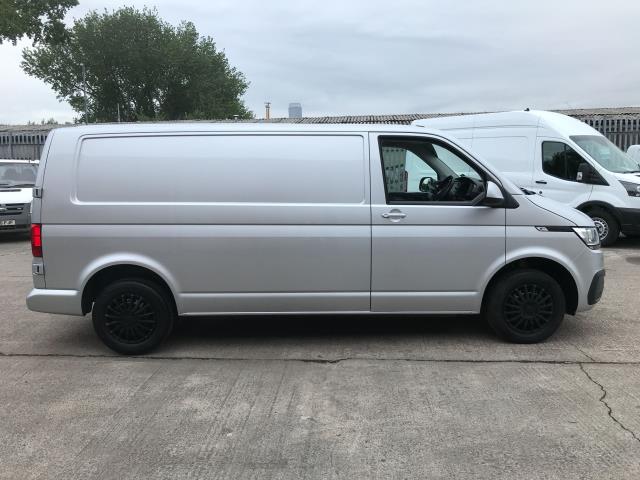 2023 Volkswagen Transporter T32 LWB 2.0TDI 150PS STARTLINE AIR CON EURO 6 (DS73CNZ) Image 6