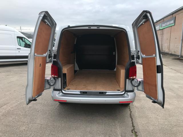 2023 Volkswagen Transporter T32 LWB 2.0TDI 150PS STARTLINE AIR CON EURO 6 (DS73CNZ) Image 28
