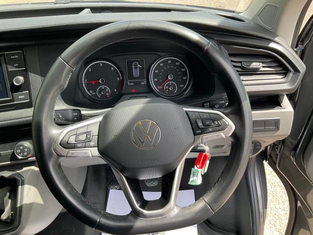 2023 Volkswagen Transporter 2.0 Tdi 150 Highline Van (DU23FFJ) Image 18