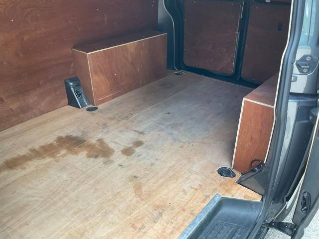 2023 Volkswagen Transporter 2.0 Tdi 150 Highline Van (DU23FFJ) Image 10