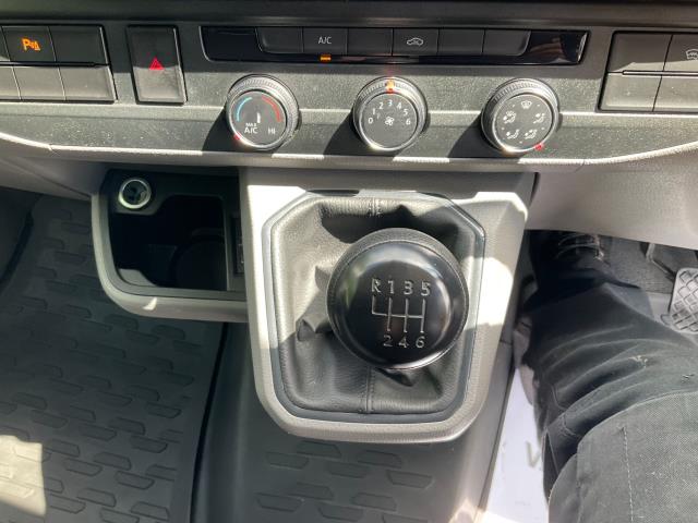 2023 Volkswagen Transporter 2.0 Tdi 150 Highline Van (DU23FFJ) Image 30