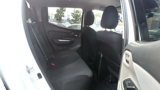 2018 Mitsubishi L200 Double Cab Di-D 178 Titan 4Wd (DU68WXG) Image 11