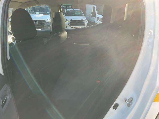 2018 Mitsubishi L200 Double Cab Di-D 178 Titan 4Wd (DU68WXR) Image 8