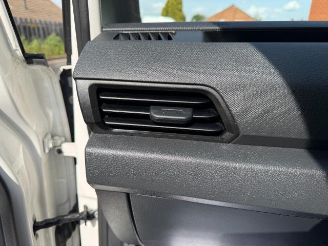 2022 Volkswagen Caddy 2.0 TDI 75Ps Commerce Van (DU72EYM) Image 45