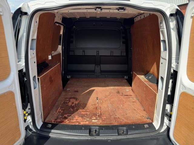2022 Volkswagen Caddy 2.0 TDI 75Ps Commerce Van (DU72EYM) Image 50