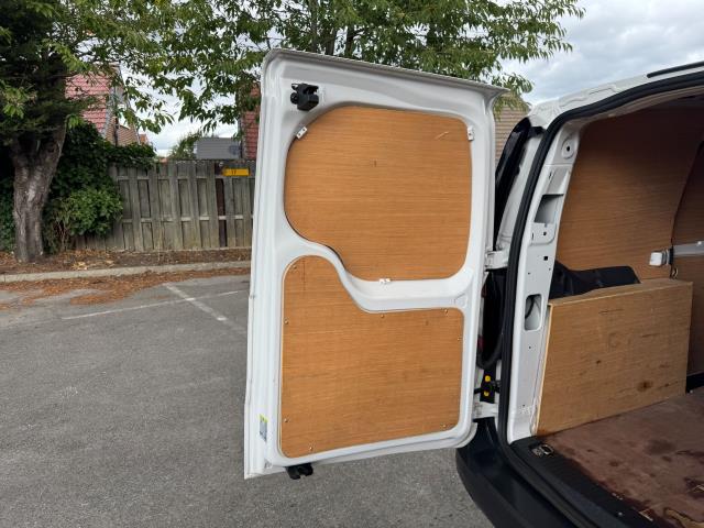 2022 Volkswagen Caddy 2.0 Tdi 75Ps Commerce Van (DU72EYX) Image 55