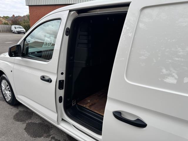 2022 Volkswagen Caddy 2.0 Tdi 75Ps Commerce Van (DU72EYX) Image 45