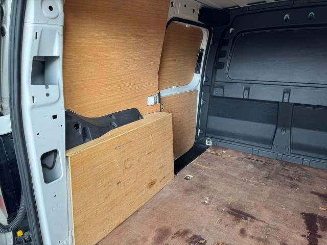 2022 Volkswagen Caddy 2.0 Tdi 75Ps Commerce Van (DU72EYX) Image 51