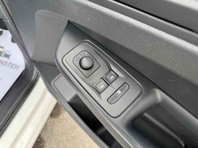 2022 Volkswagen Caddy 2.0 Tdi 75Ps Commerce Van (DU72EYX) Image 19
