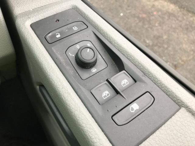 2023 Volkswagen Transporter T28 SWB 2.0TDI BMT 150PS STARTLINE BUSINESS EURO 6  (DU73FDN) Image 44