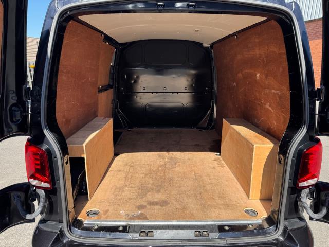 2023 Volkswagen Transporter 2.0 TDI 150 Highline Van (DU73FVX) Image 48