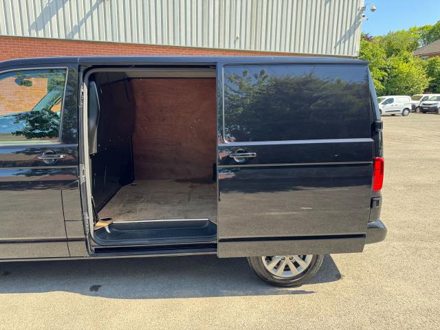 2023 Volkswagen Transporter 2.0 TDI 150 Highline Van (DU73FVX) Image 46
