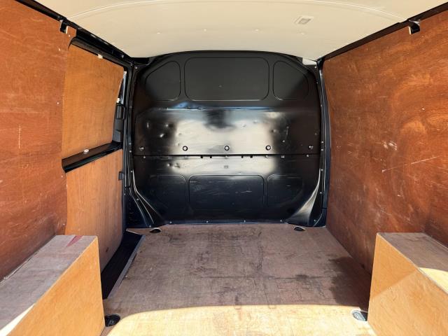 2023 Volkswagen Transporter 2.0 TDI 150 Highline Van (DU73FVX) Image 49