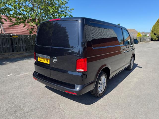 2023 Volkswagen Transporter 2.0 TDI 150 Highline Van (DU73FVX) Image 9