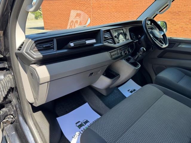 2023 Volkswagen Transporter 2.0 TDI 150 Highline Van (DU73FVX) Image 36