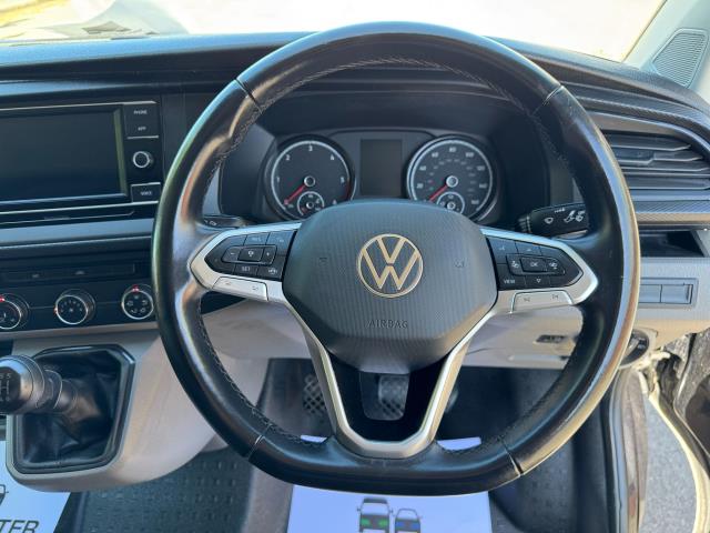 2023 Volkswagen Transporter 2.0 TDI 150 Highline Van (DU73FVX) Image 21