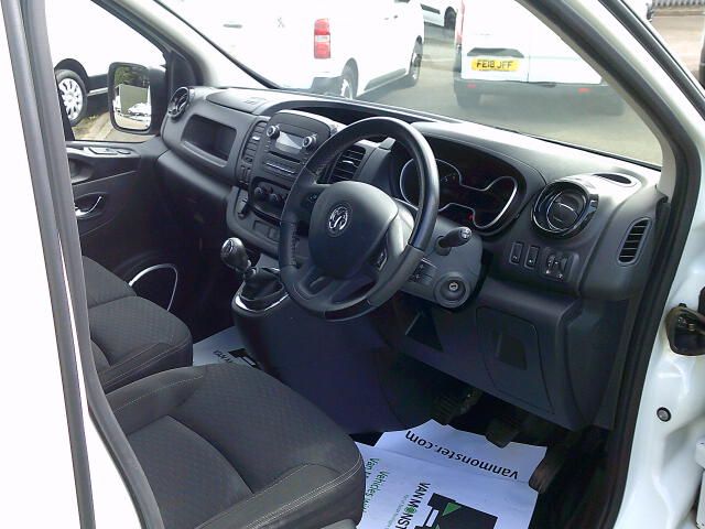2018 Vauxhall Vivaro 2900 1.6Cdti 120Ps Sportive L2 H1 Van (DV18SVD) Thumbnail 11