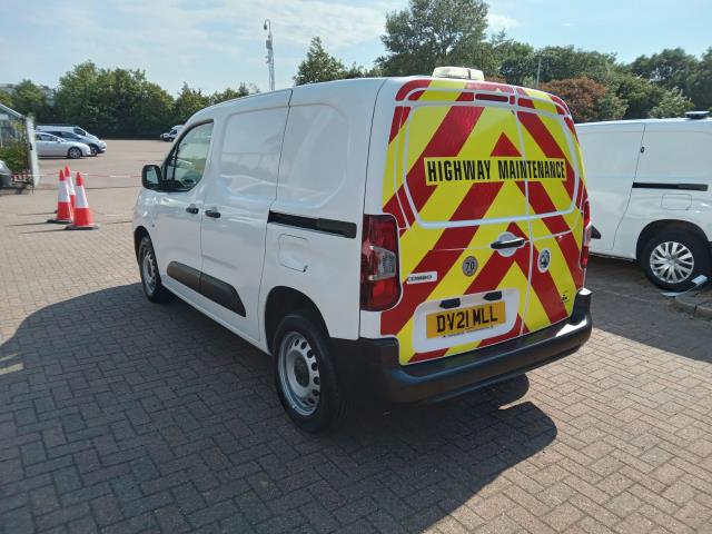 2021 Vauxhall Combo Cargo 2300 1.5 Turbo D 100Ps H1 Dynamic Van (Speed Limiter Fitted 70 MPH) (DV21MLL) Image 5