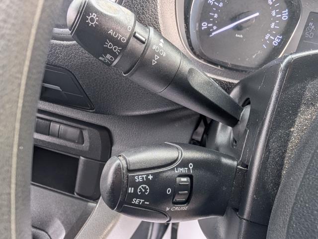 2021 Vauxhall Vivaro 2900 1.5D 100Ps Dynamic H1 Van (DV21MXJ) Image 24