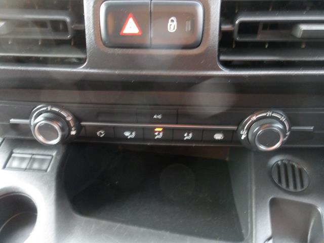 2021 Vauxhall Combo Cargo 2300 1.5 Turbo D 100Ps H1 Dynamic Van (DV71HZZ) Image 23