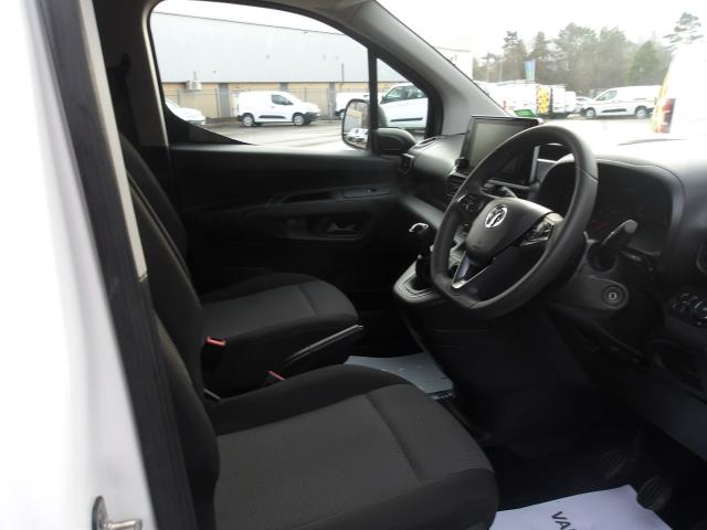 2021 Vauxhall Combo Cargo 2300 1.5 Turbo D 100Ps H1 Dynamic Van (DV71HZZ) Image 17