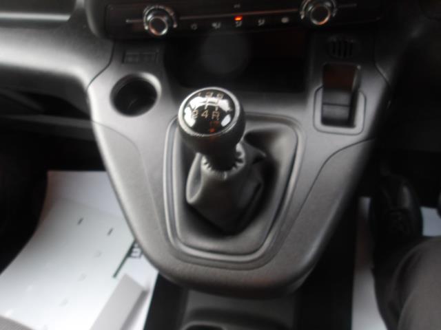 2021 Vauxhall Combo Cargo 2300 1.5 Turbo D 100Ps H1 Dynamic Van (DV71HZZ) Image 25