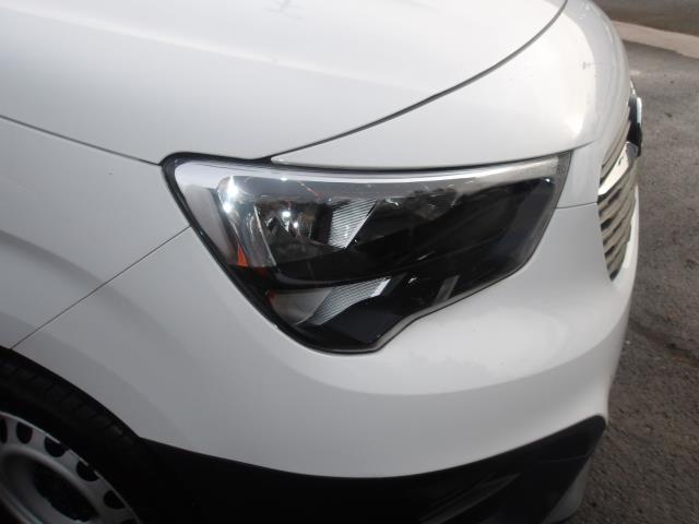 2021 Vauxhall Combo Cargo 2300 1.5 Turbo D 100Ps H1 Dynamic Van (DV71HZZ) Image 11