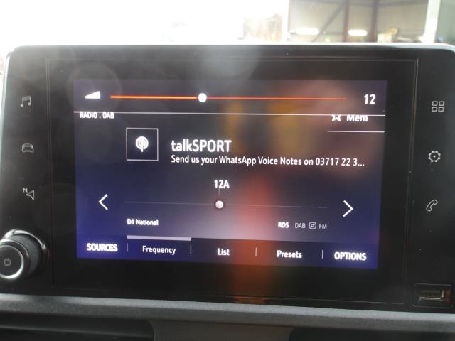 2021 Vauxhall Combo Cargo 2300 1.5 Turbo D 100Ps H1 Dynamic Van (DV71HZZ) Image 22