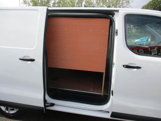 2021 Vauxhall Vivaro 2900 1.5D 100Ps Dynamic H1 Van (DV71JBX) Image 31